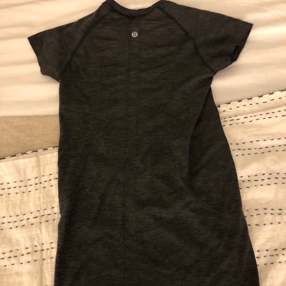 Lululemon tech Swift short sleeve